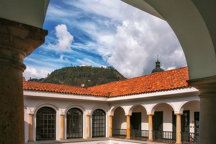 Bolivar Plaza 06