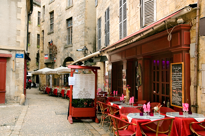 Alley, Sarlat 02
