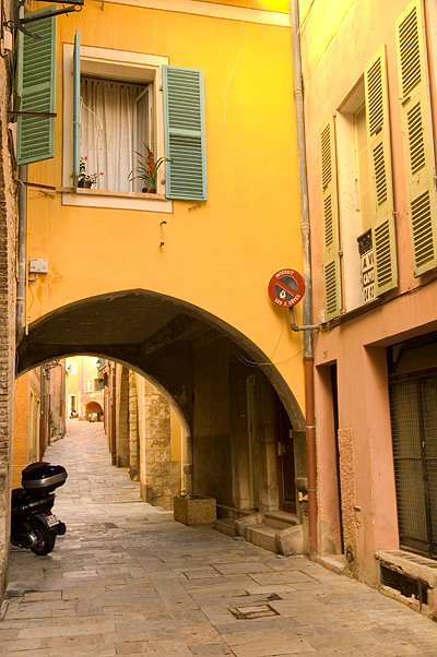 Alley, Villefranche sur Mer 03