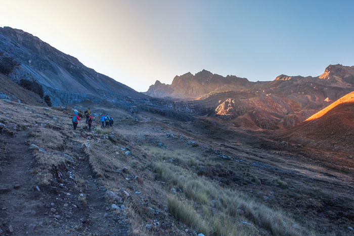 Yaucha Pass Valley