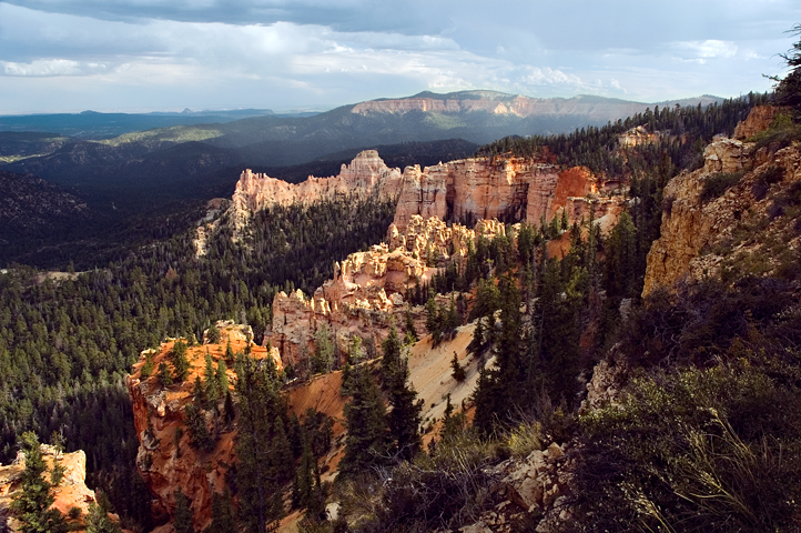 Farview Point, Eroded Slopes and Hoodoos, Bryce Canyon National Park 02