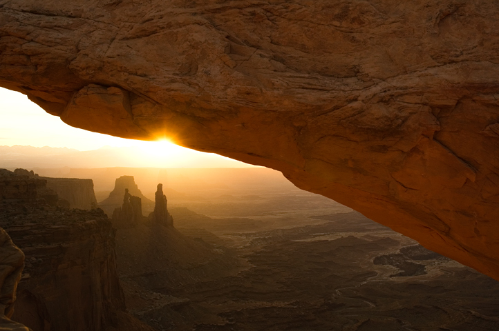 Mesa Arch, Island In the Sky, Canyonlands National Park 01